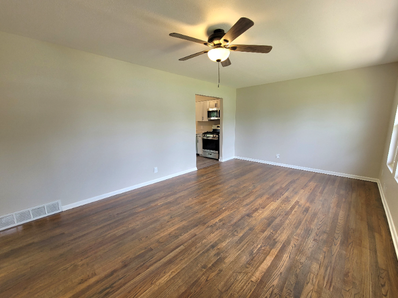3952 Marie Dr - Photo 5 of 26
