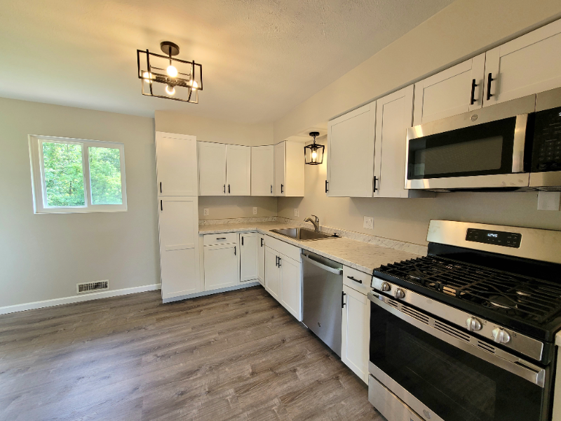 3952 Marie Dr - Photo 6 of 26