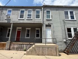 1023 Greenwich - Photo 1 of 1