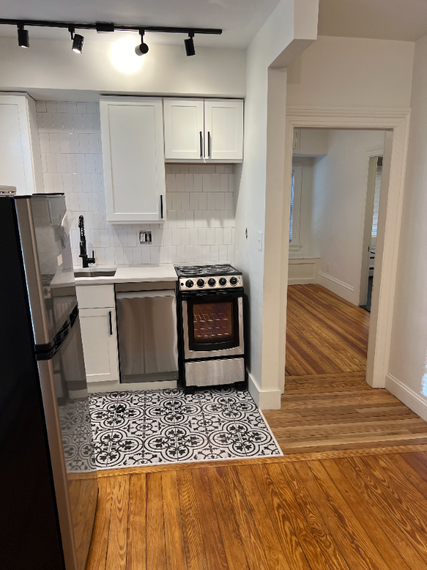511 Angell St #3 - Photo 5 of 17