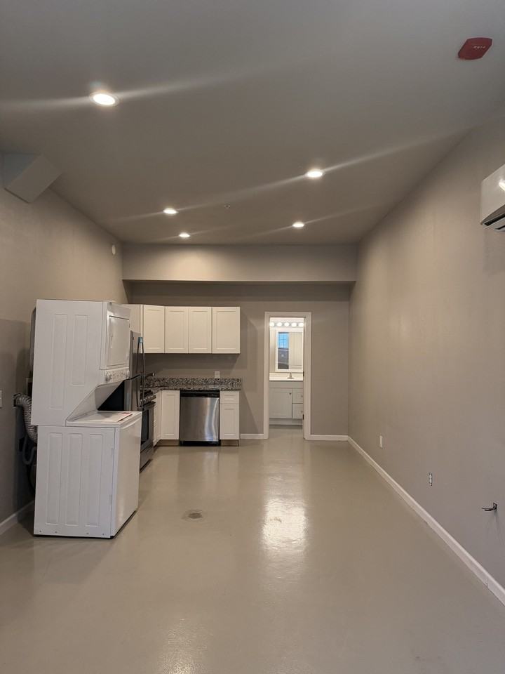 2714 E 15th St #2 - Photo 2 of 4
