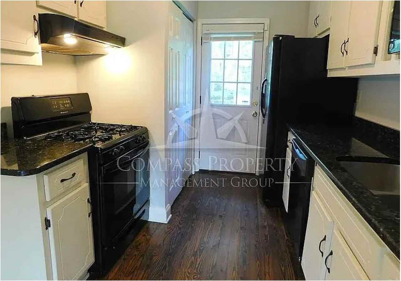 2123 Second Ave - Photo 2 of 5
