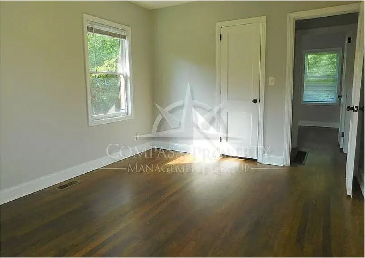 2123 Second Ave - Photo 3 of 5