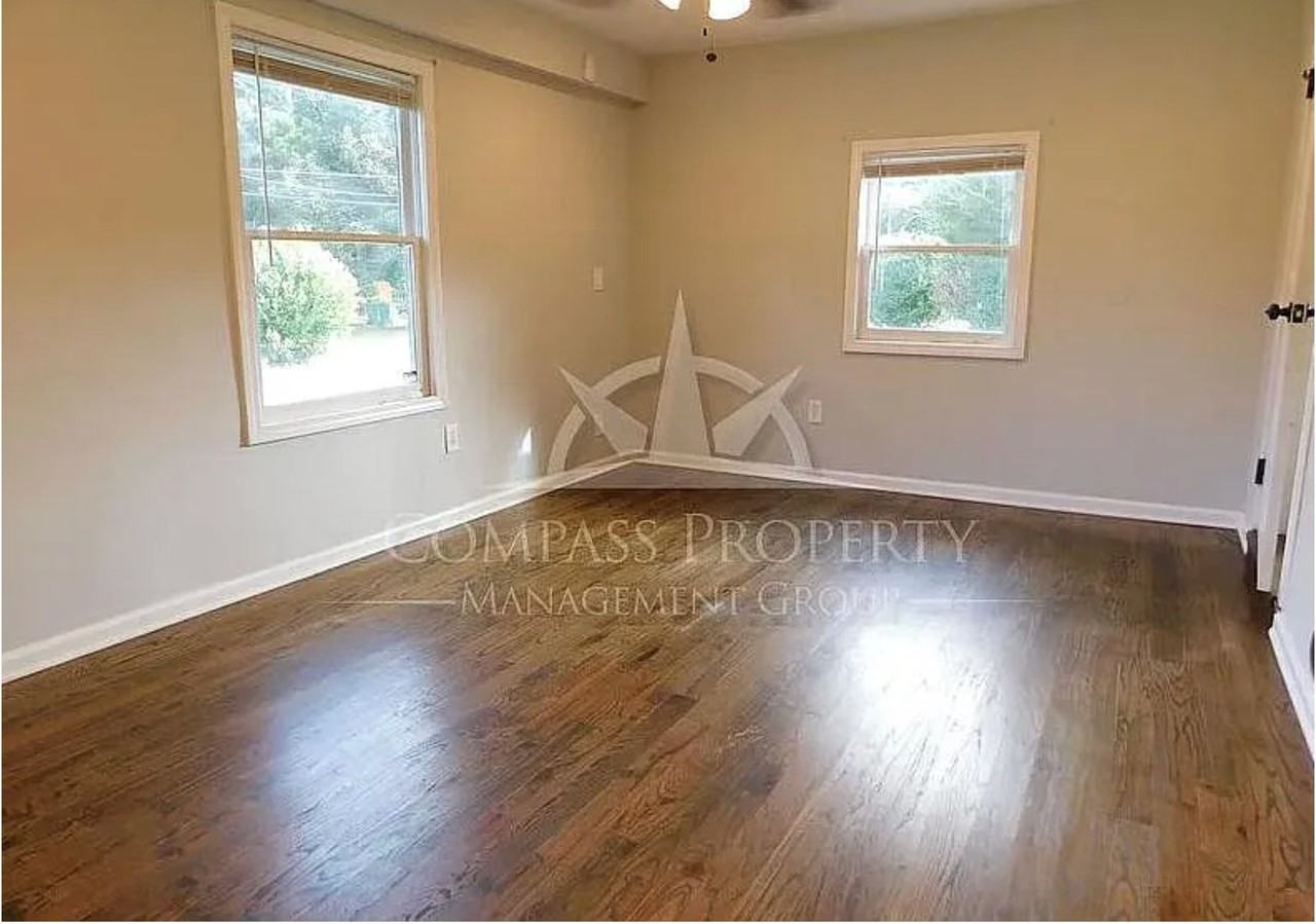 2123 Second Ave - Photo 4 of 5