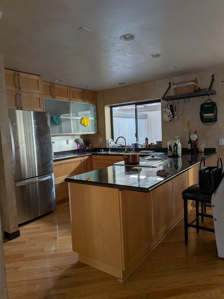 16148 Loretta Ln - Photo 3 of 9