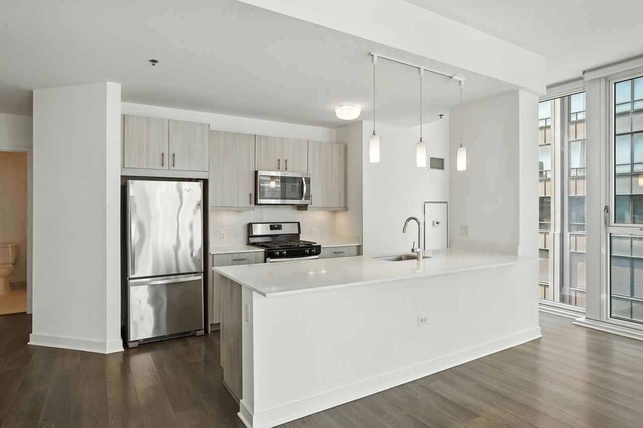 17 E Randolph St - Photo 2 of 15