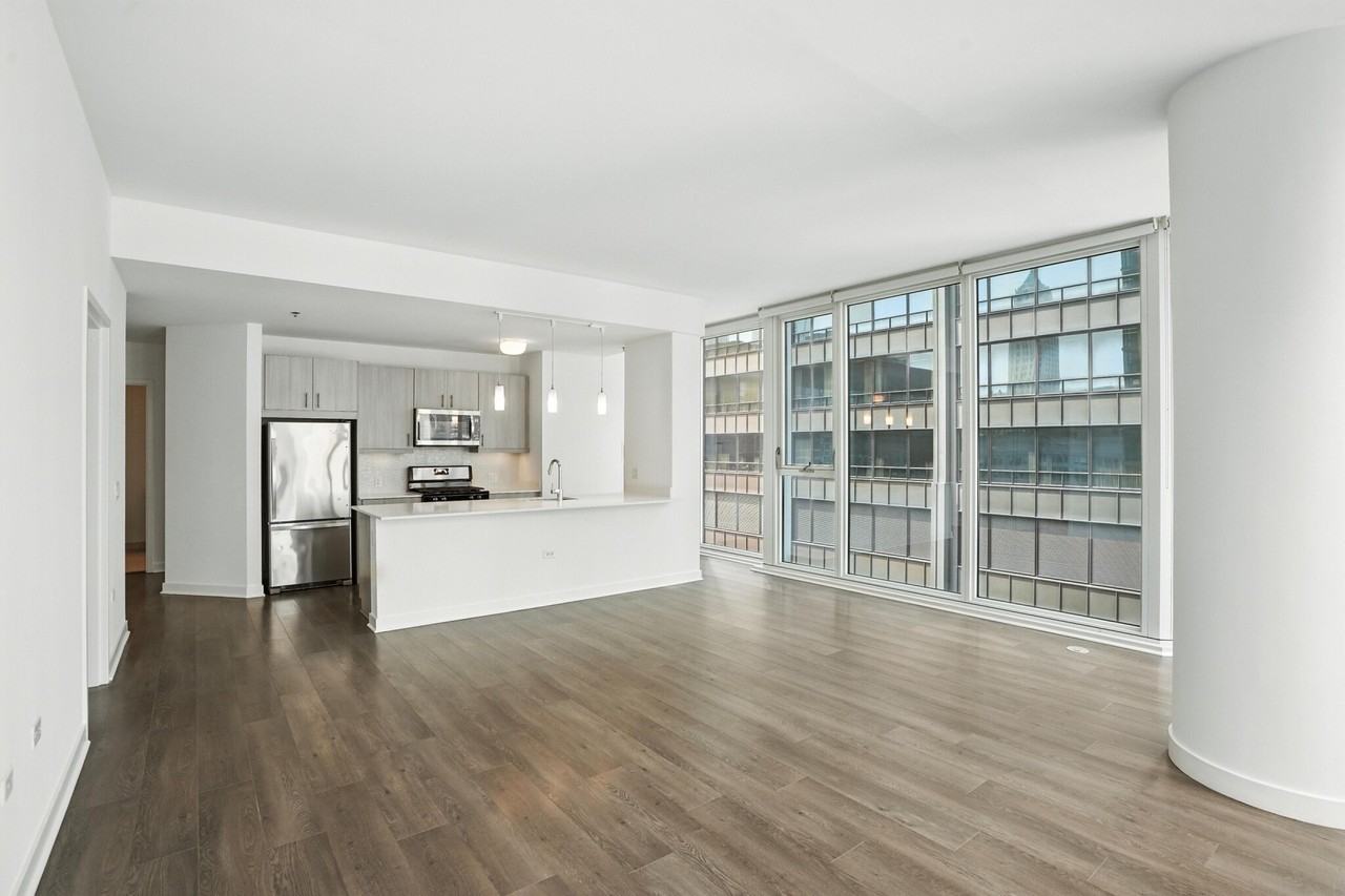 17 E Randolph St - Photo 3 of 15