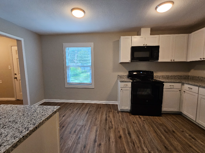 1526 2nd Ave N - Photo 5 of 13
