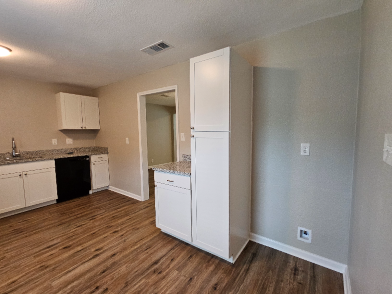 1526 2nd Ave N - Photo 6 of 13