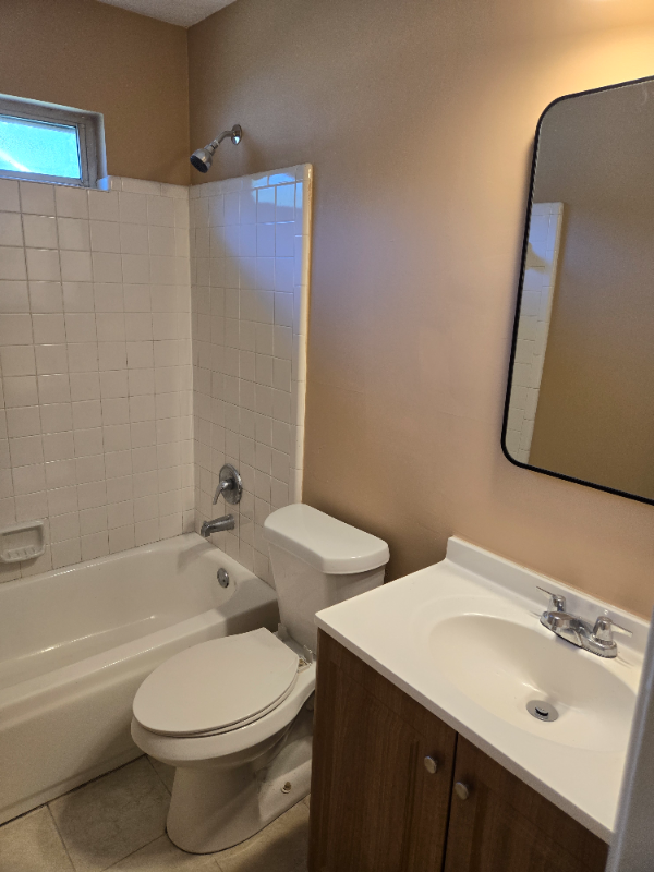 6090 Emerald Pointe Cir - Photo 6 of 10