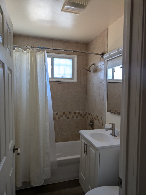 1719 W 110th St - Photo 6 of 7