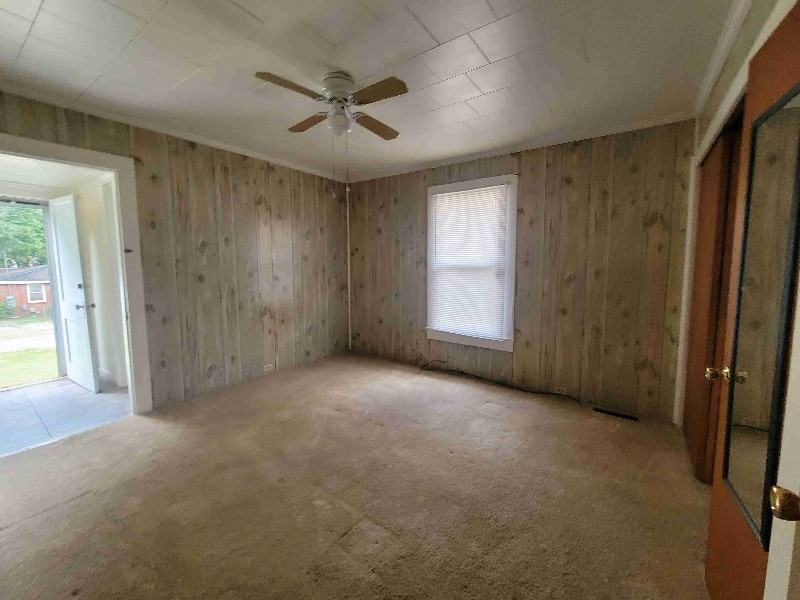 515 Broad St - Photo 3 of 7