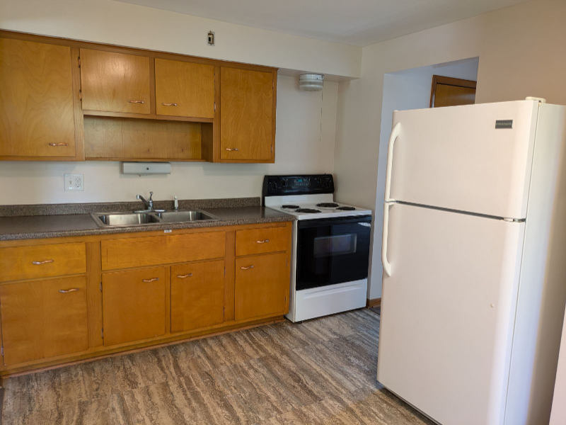 3553 W Galbraith Rd #4 - Photo 3 of 6