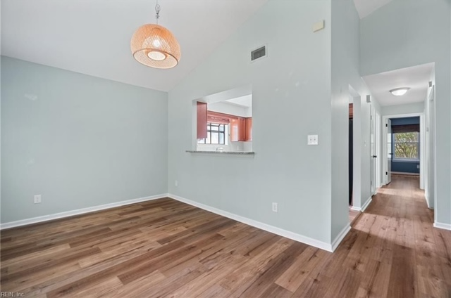 2226 Kleen St - Photo 5 of 20