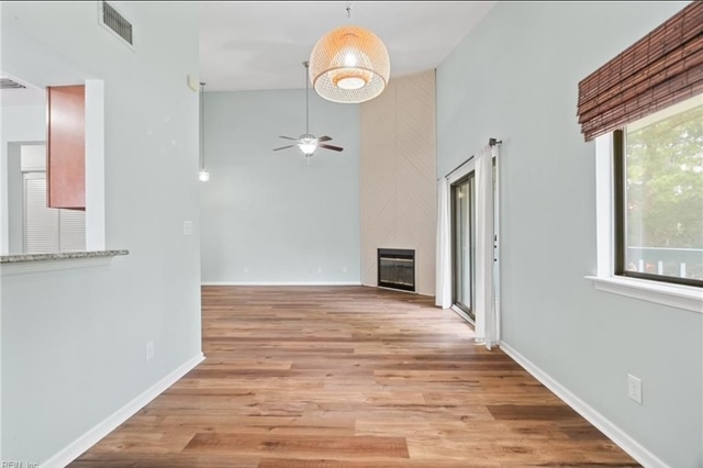 2226 Kleen St - Photo 6 of 20