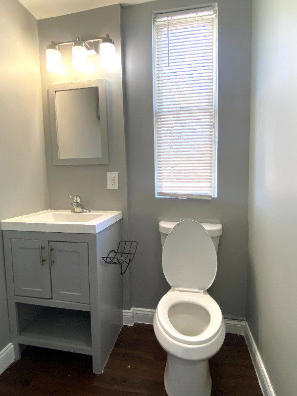 4500 S Honore St #2R - Photo 7 of 8