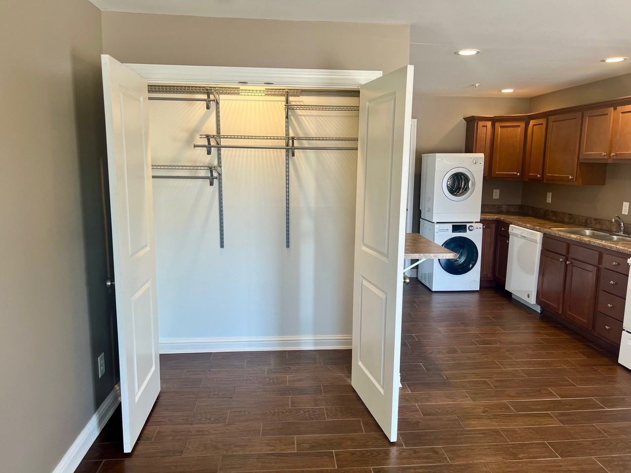 1604 Spring Valley Dr #3 - Photo 4 of 14