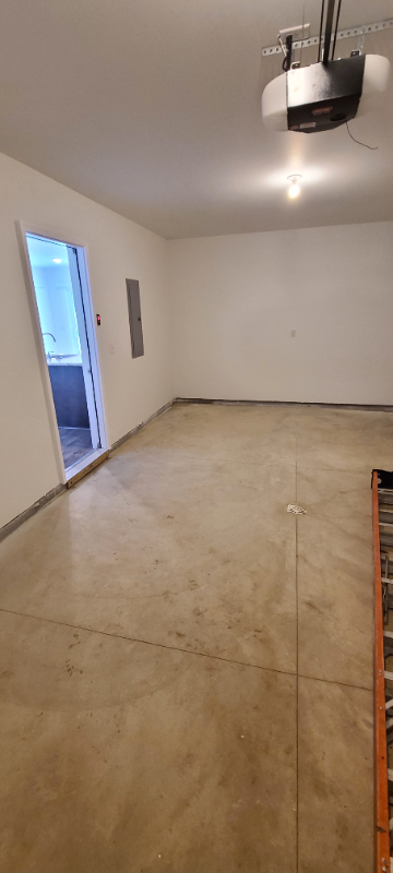 4935 Greenwood St #2 - Photo 6 of 16
