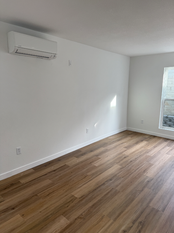 7056 W 85th St - Photo 6 of 10