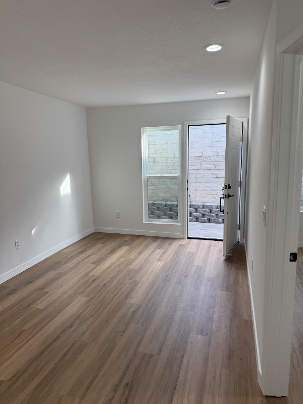 7056 W 85th St - Photo 7 of 10