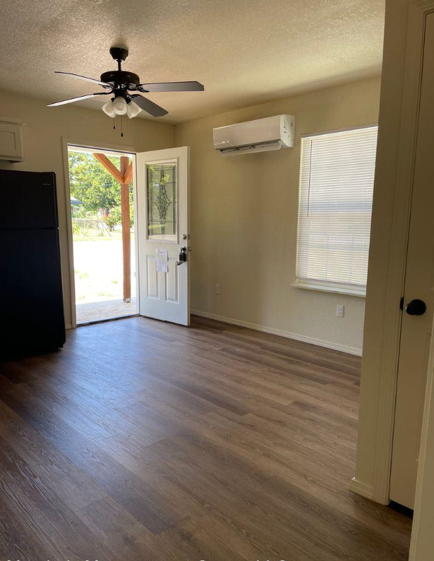 2306 Jordan St #A - Photo 4 of 11