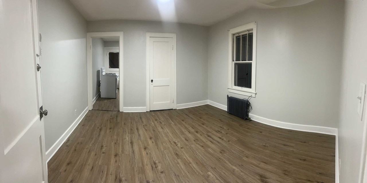233 Lester Ave #2R - Photo 3 of 10