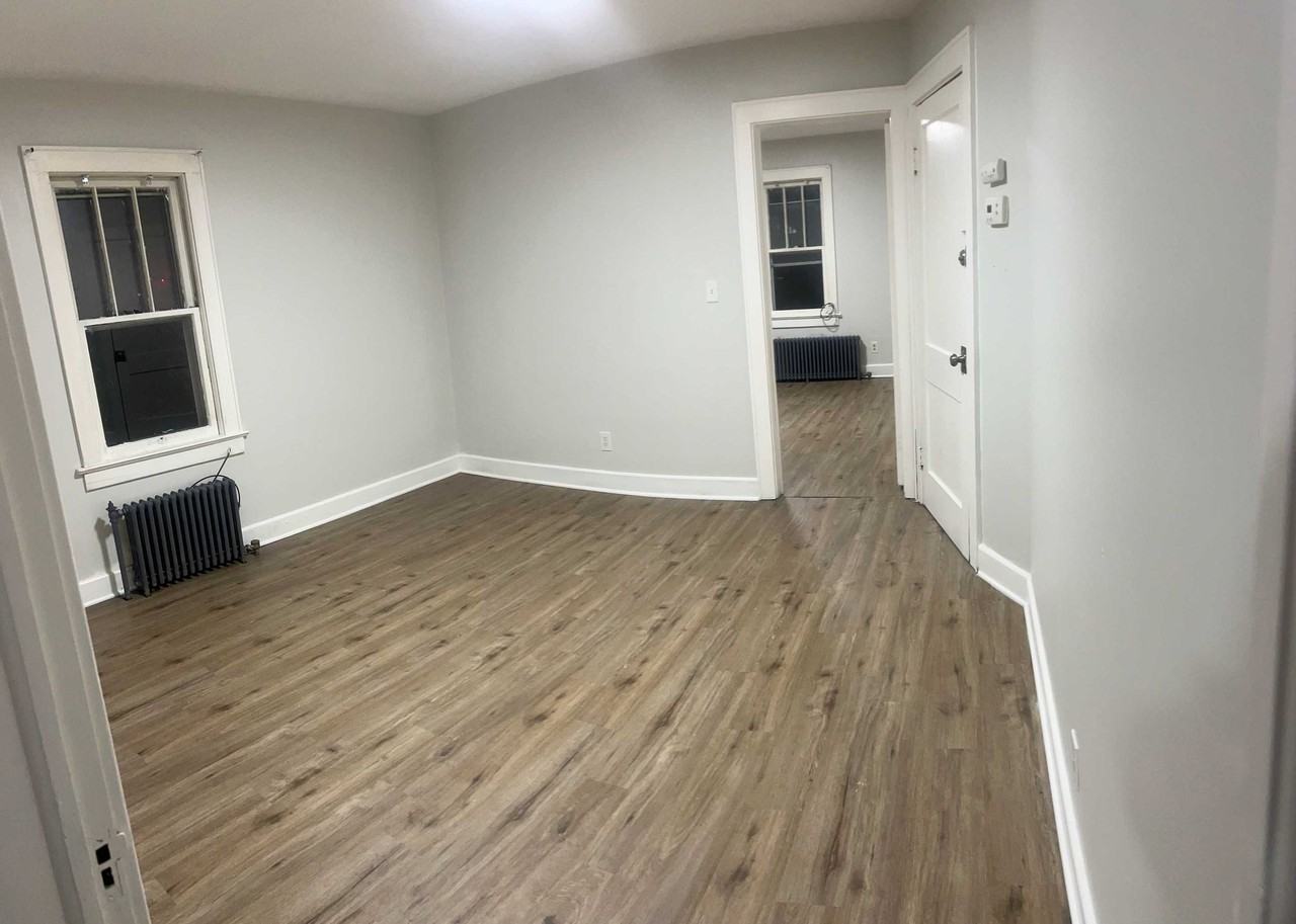 233 Lester Ave #2R - Photo 6 of 10
