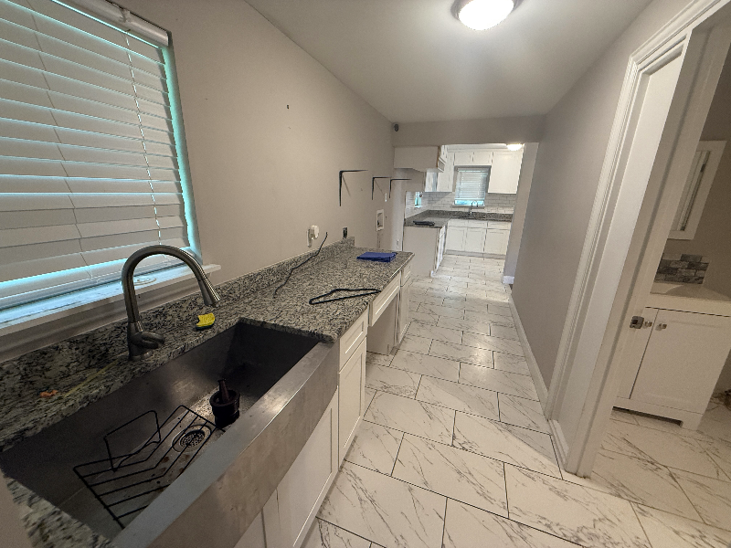 801 Pecan St - Photo 7 of 16