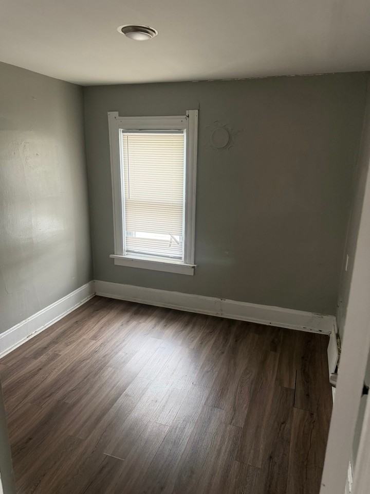 3241 Warsaw St - Photo 2 of 10