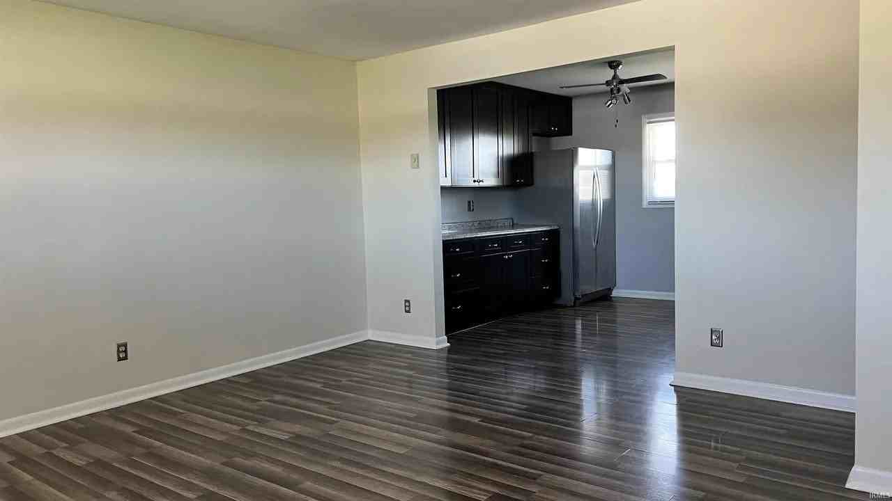 1919 S Nebo Rd #1919 - Photo 5 of 12