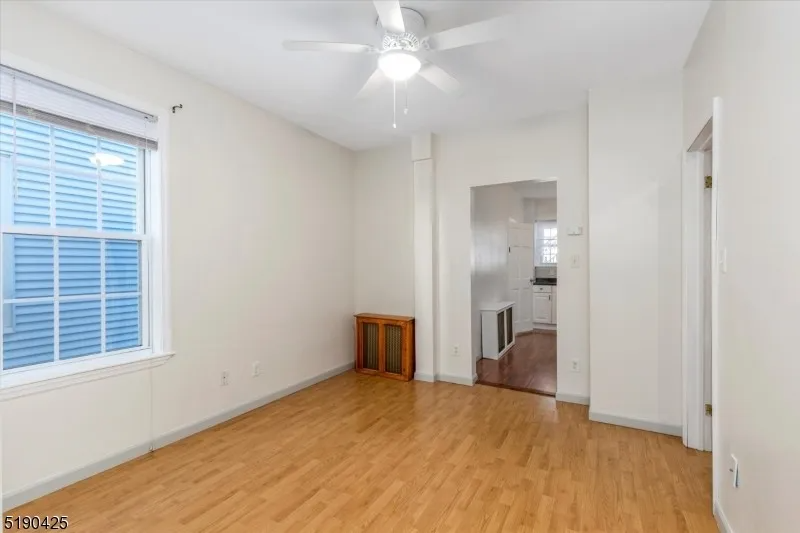 16 Smith St #1stFL - Photo 5 of 10