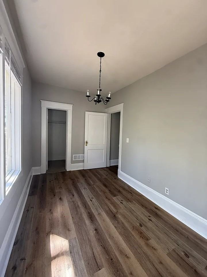 747 Barnett St Ne #3 - Photo 4 of 16