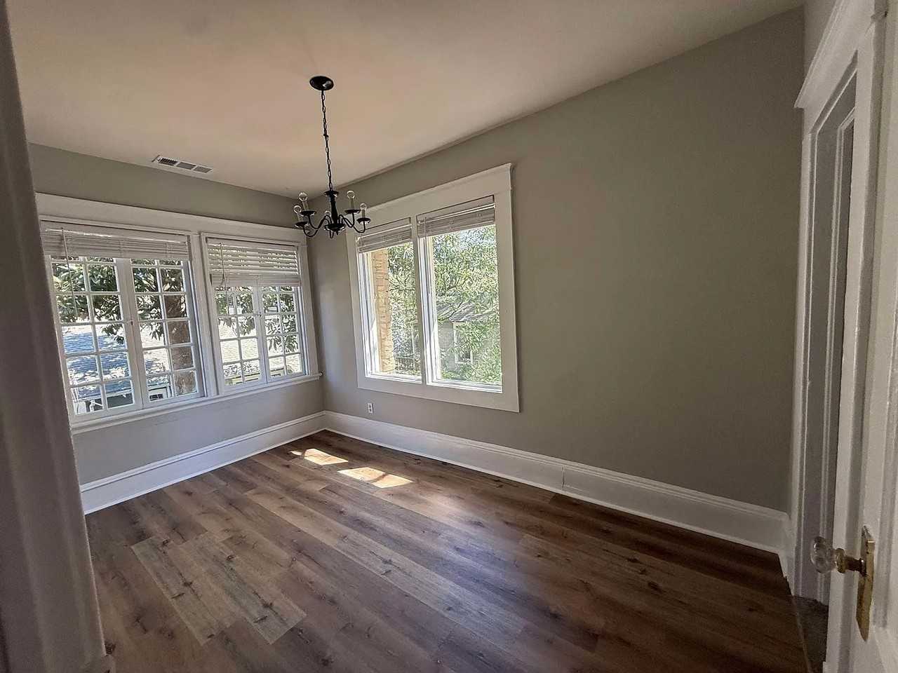 747 Barnett St Ne #3 - Photo 5 of 16