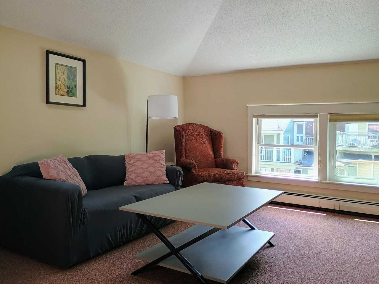 92 Center St #1