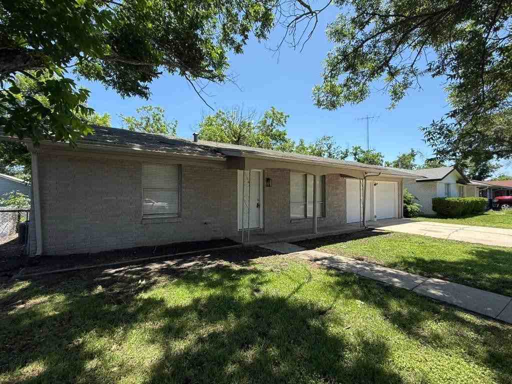 4938 Bernardo Way - Photo 3 of 20