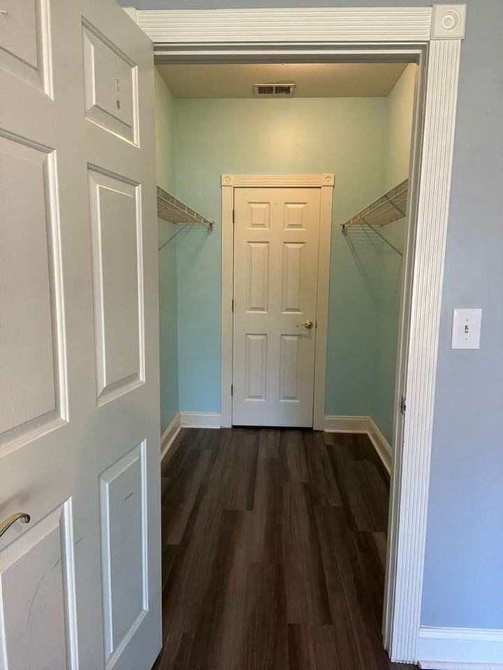 4847 Luster Leaf Cir #103 - Photo 7 of 20