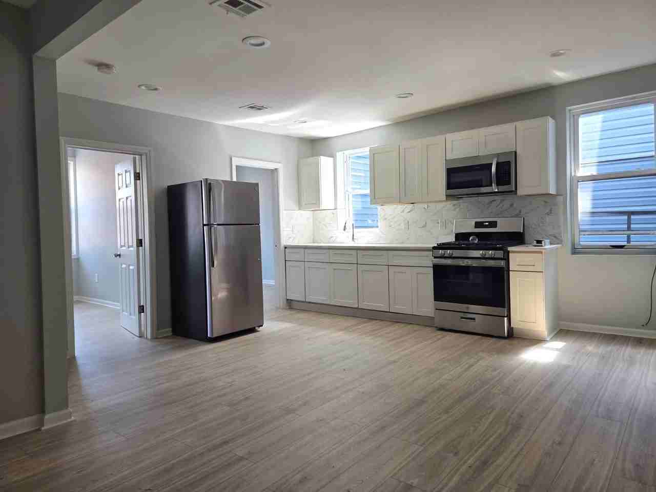 62 3rd St #2 - Photo 2 of 7