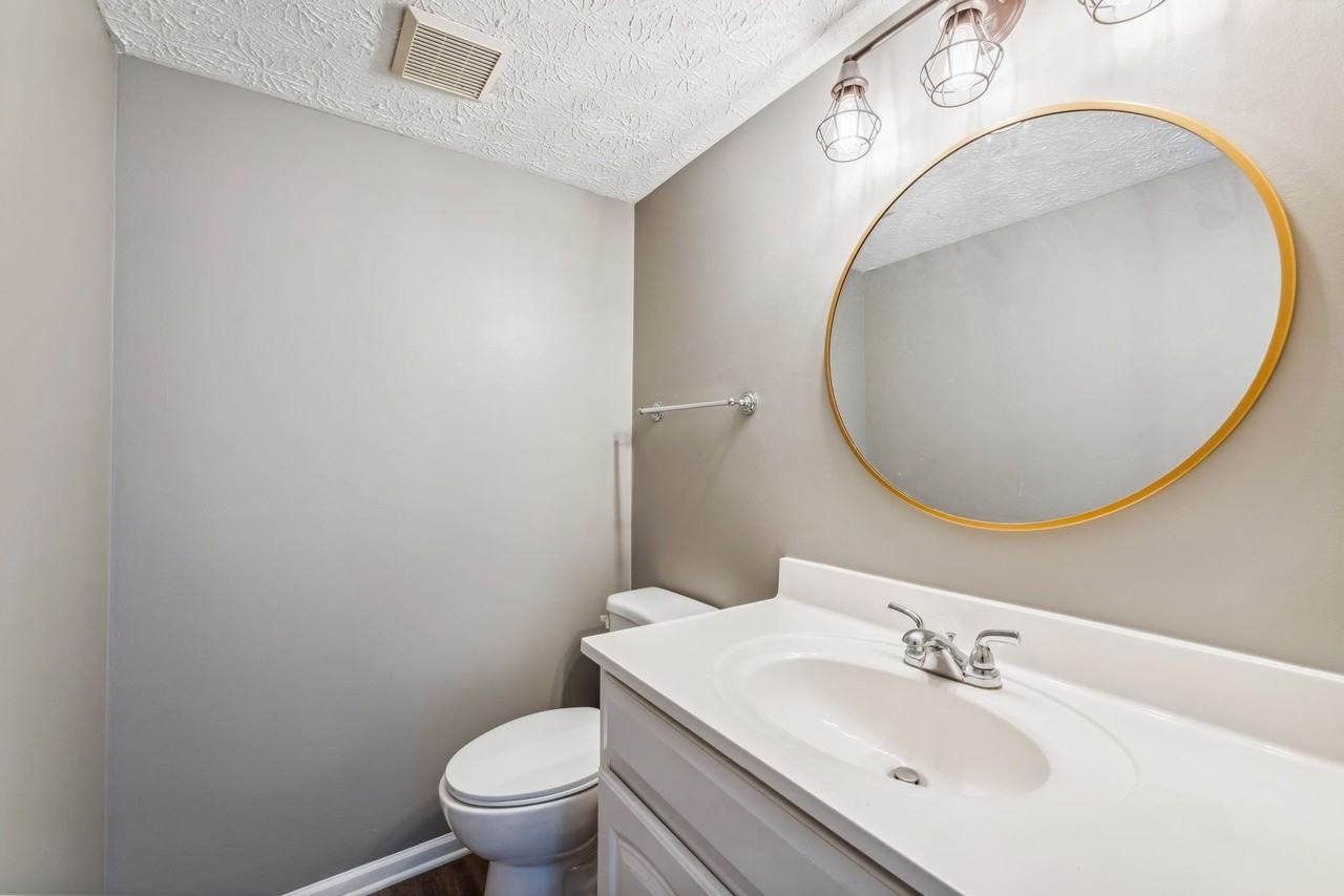8232 Baltimore Ave - Photo 5 of 20