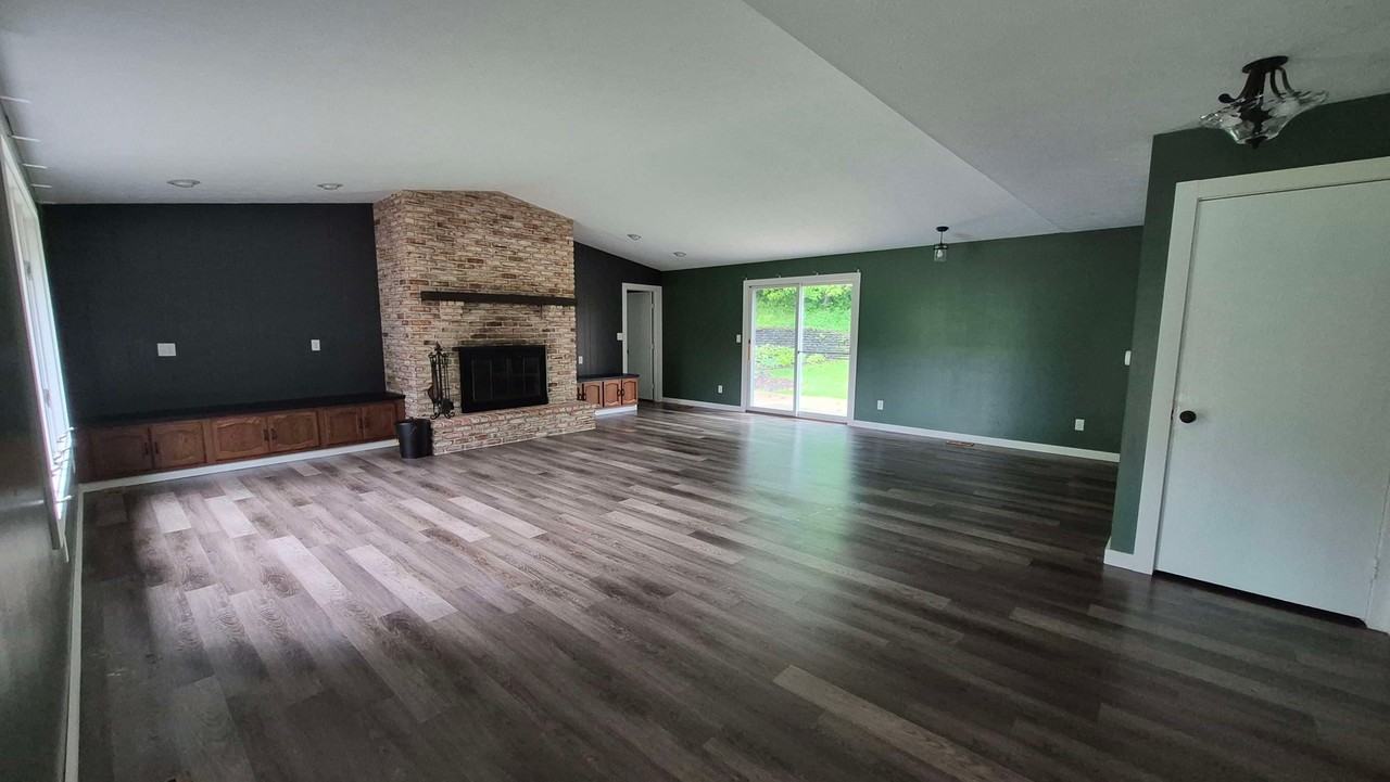 6881 Walnut Creek Ct - Photo 4 of 15