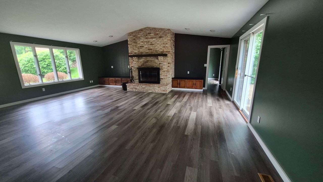6881 Walnut Creek Ct - Photo 5 of 15