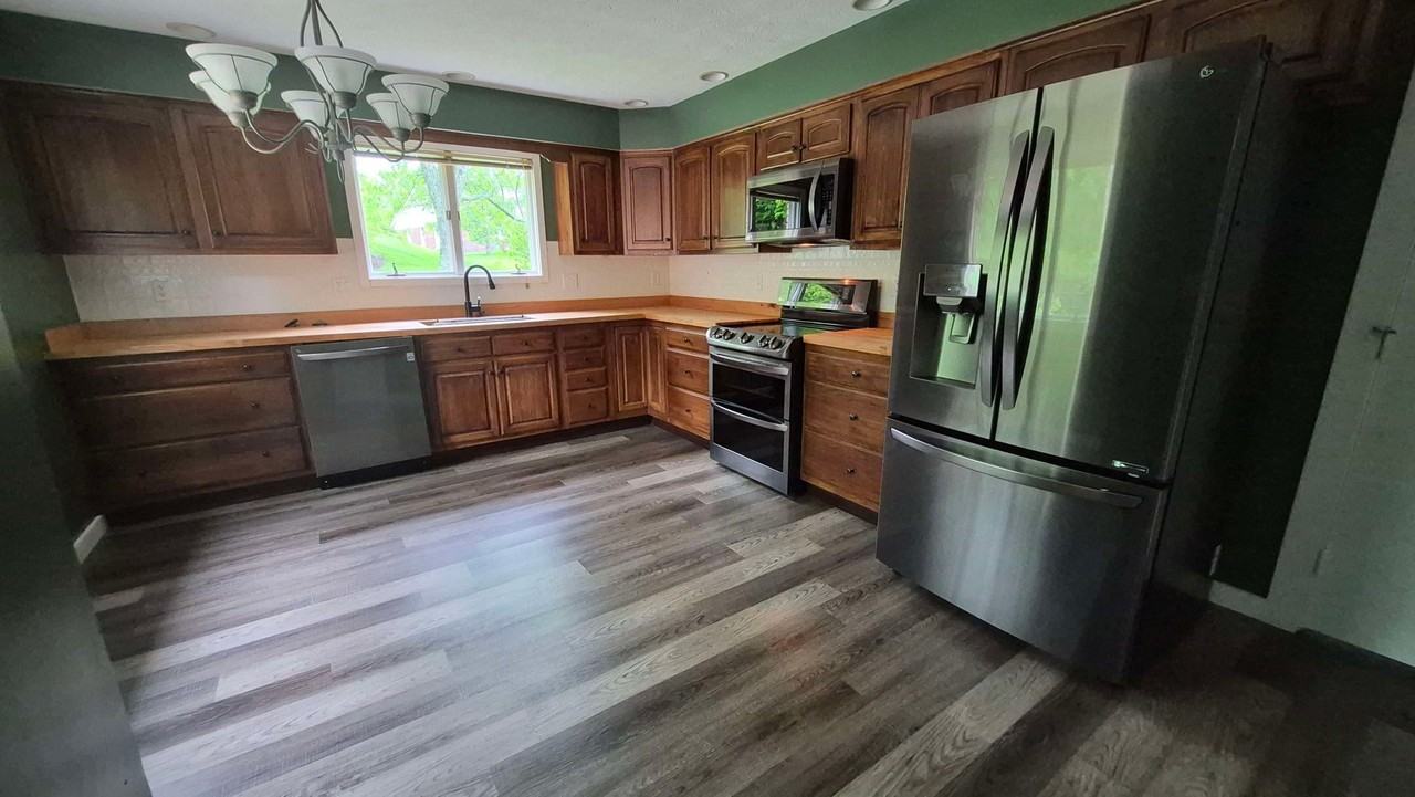 6881 Walnut Creek Ct - Photo 6 of 15