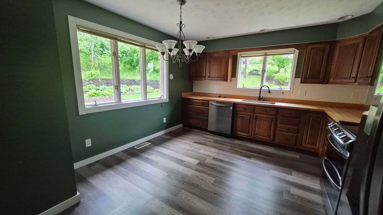 6881 Walnut Creek Ct - Photo 7 of 15