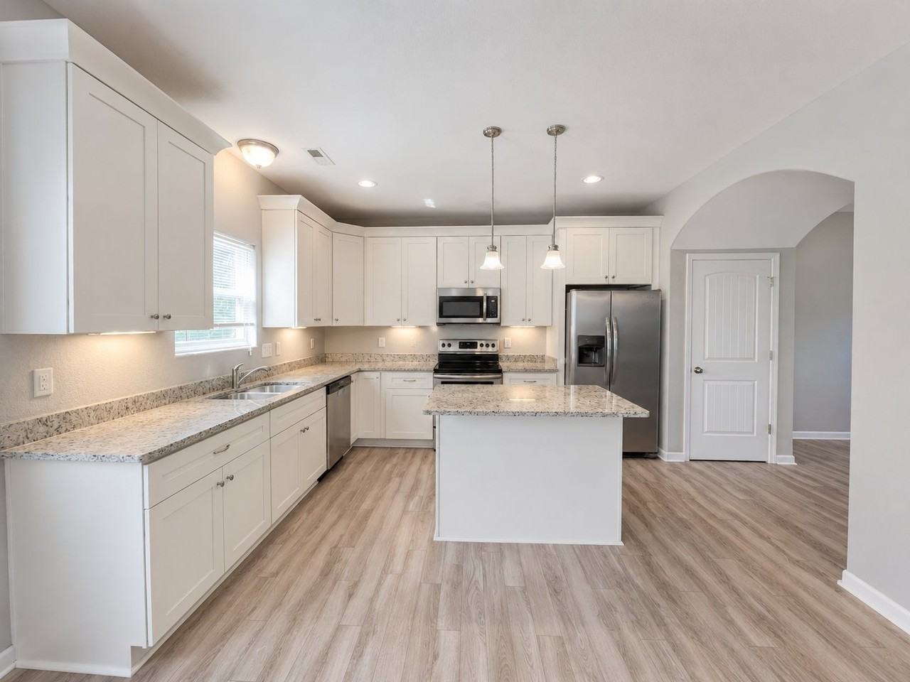 1017 Tifton St - Photo 6 of 20