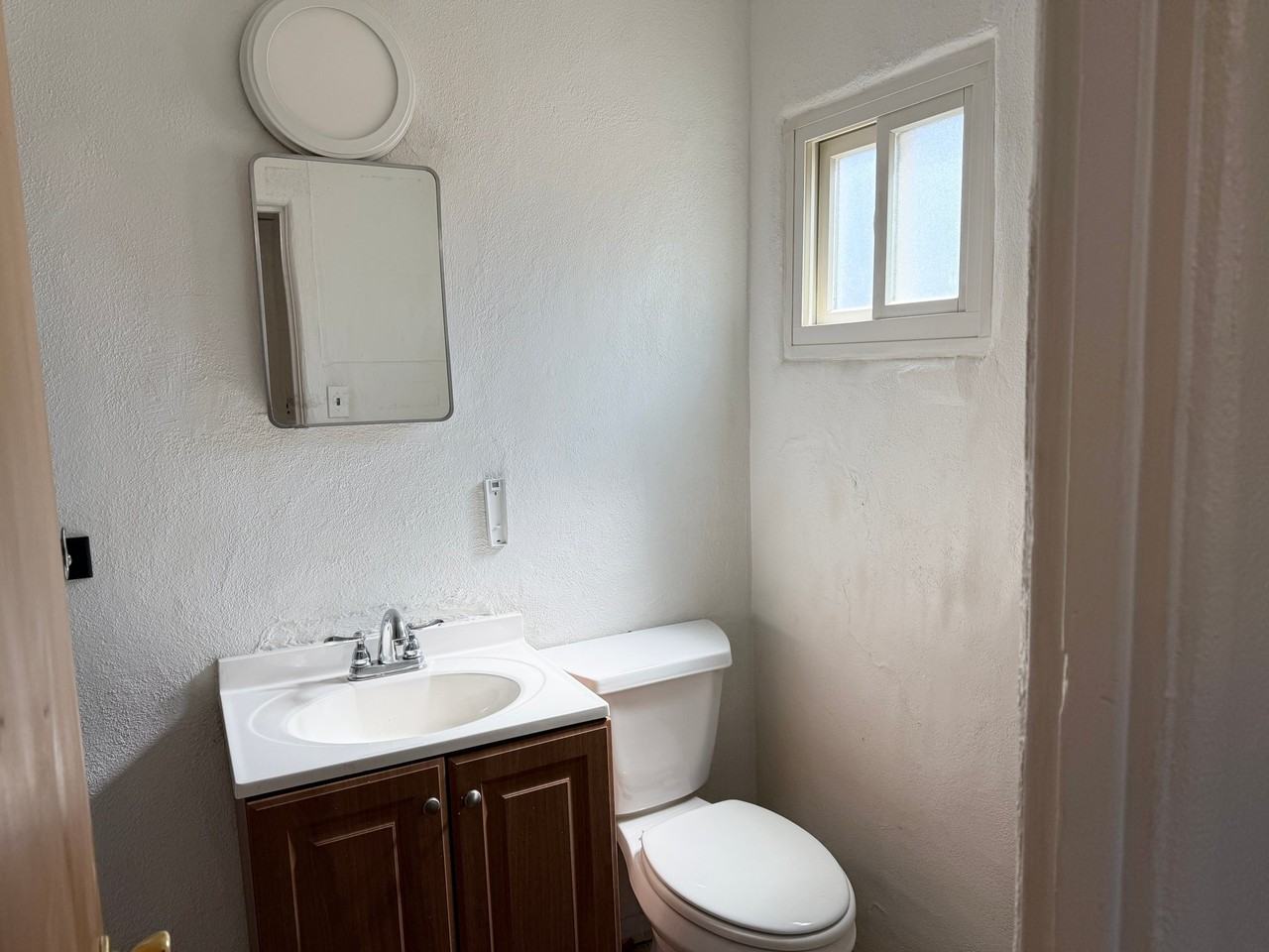 20 Chama St Ne #1-2 - Photo 5 of 8