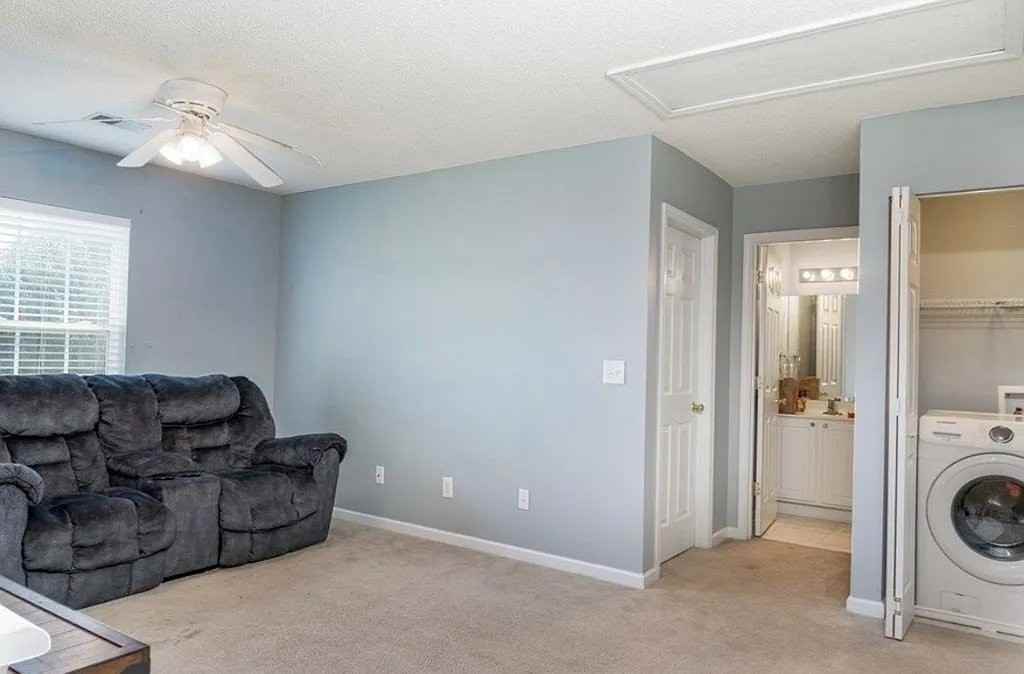 1757 Mossberg Dr - Photo 2 of 16
