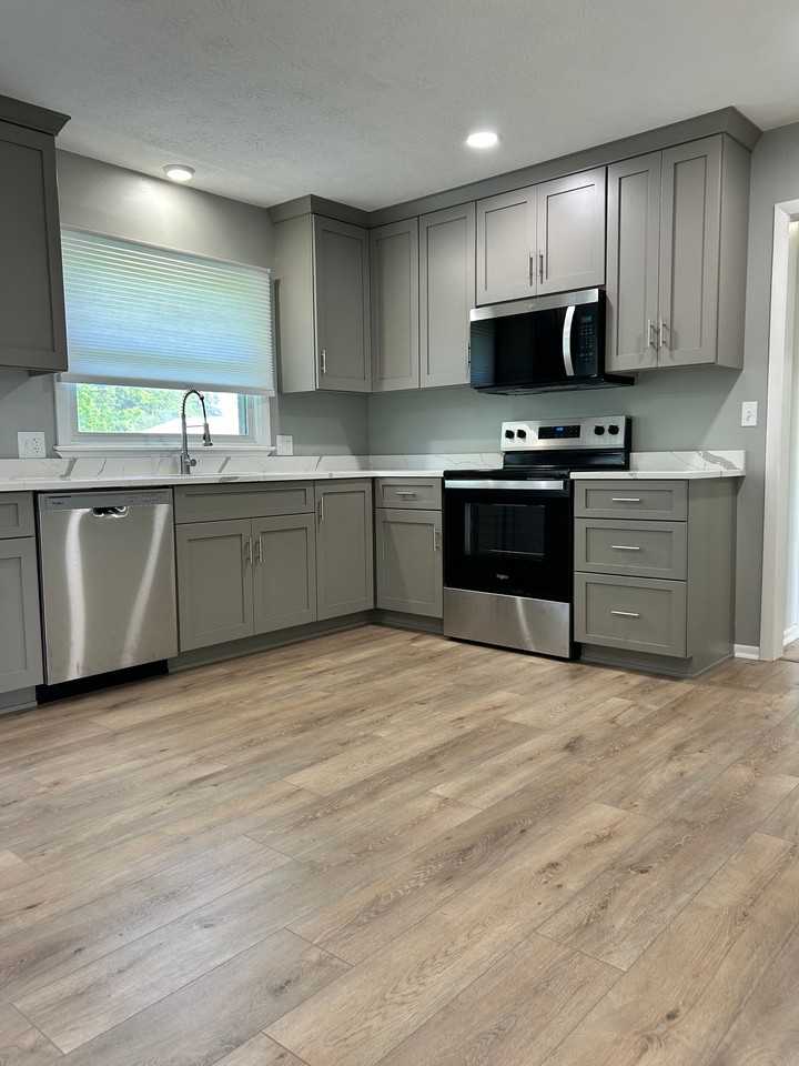 4381 Poe Rd - Photo 7 of 24