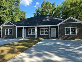 featured image of 12 Pine St