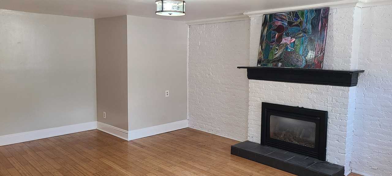 285 Lark St #1 - Photo 5 of 17