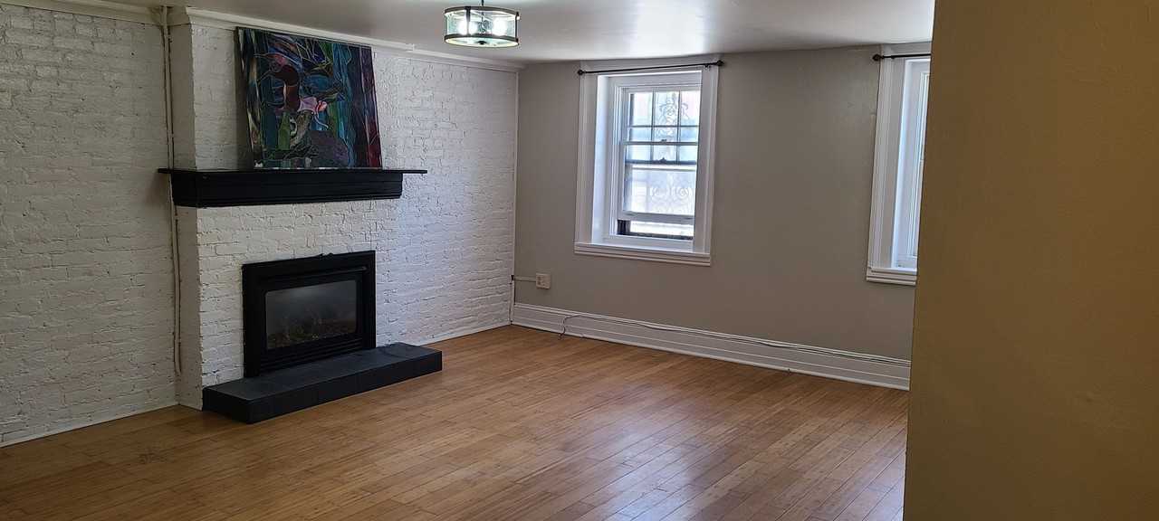 285 Lark St #1 - Photo 6 of 17