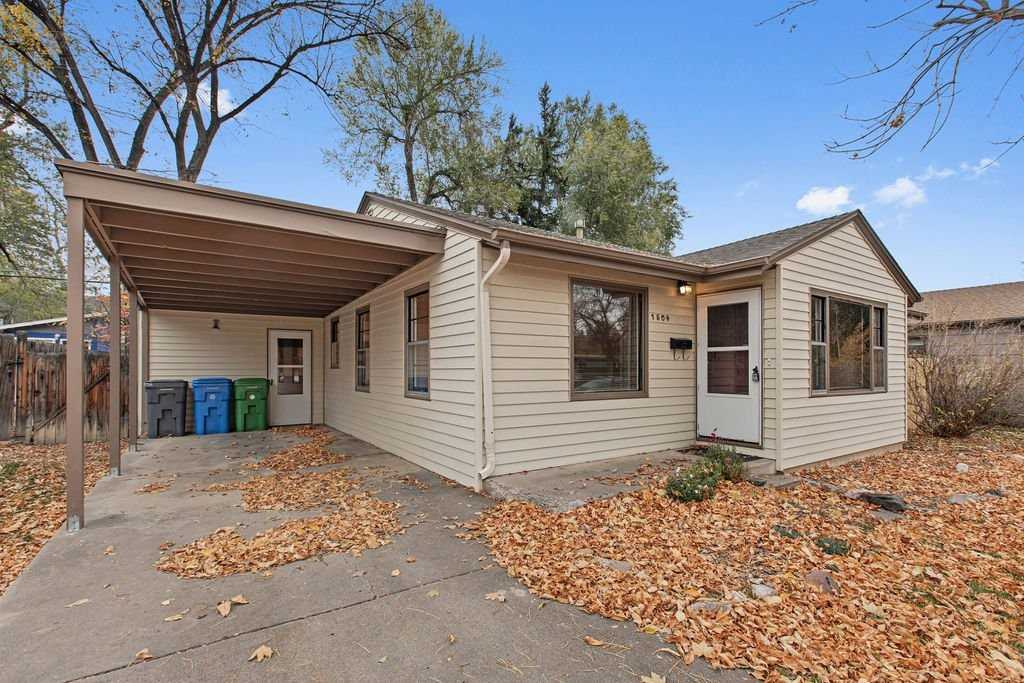 1504 Westview Ave - Photo 3 of 20